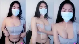 ABG Cantik Goyang Binal Desah Remas Toket Video by BOKEPSIN