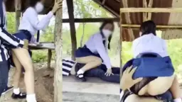 Siswi Daun Masih Muda Ngentot Di Gubuk Viral Video by TubeV