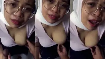 POV Hijab Tante Yana Handjob kontol Video by HQporner POV Hijab Tante Yana Handjob kontol Video by HQporner